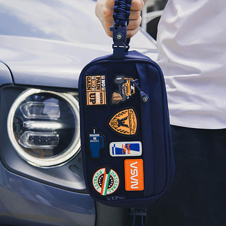 → Bag Tags & Patches